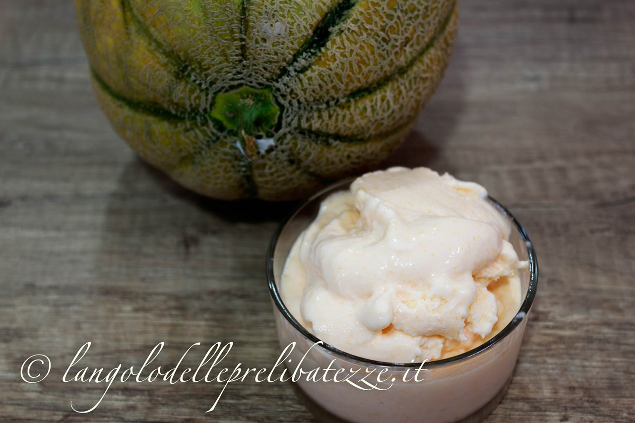 Gelato al melone cantalupo | l&amp;#39;Angolo delle Prelibatezze